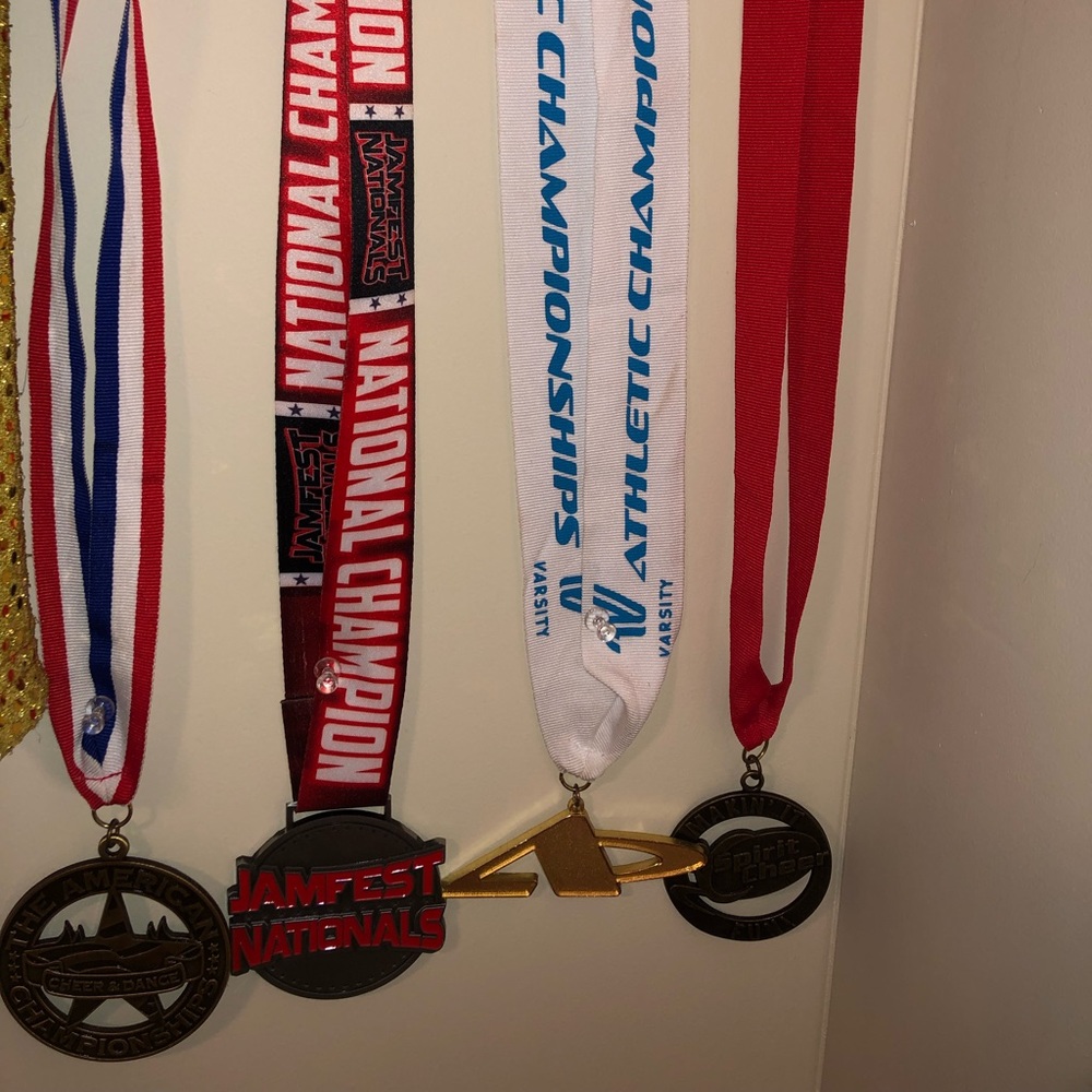 Cheerleading medals